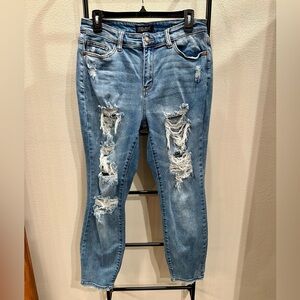 Women’s Judy Blue Destroyed Boyfriend Fit Jeans (7/28)